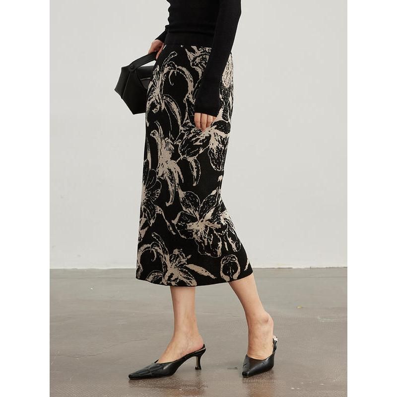 Chic Floral Jacquard Woolen Knit Skirt for Women