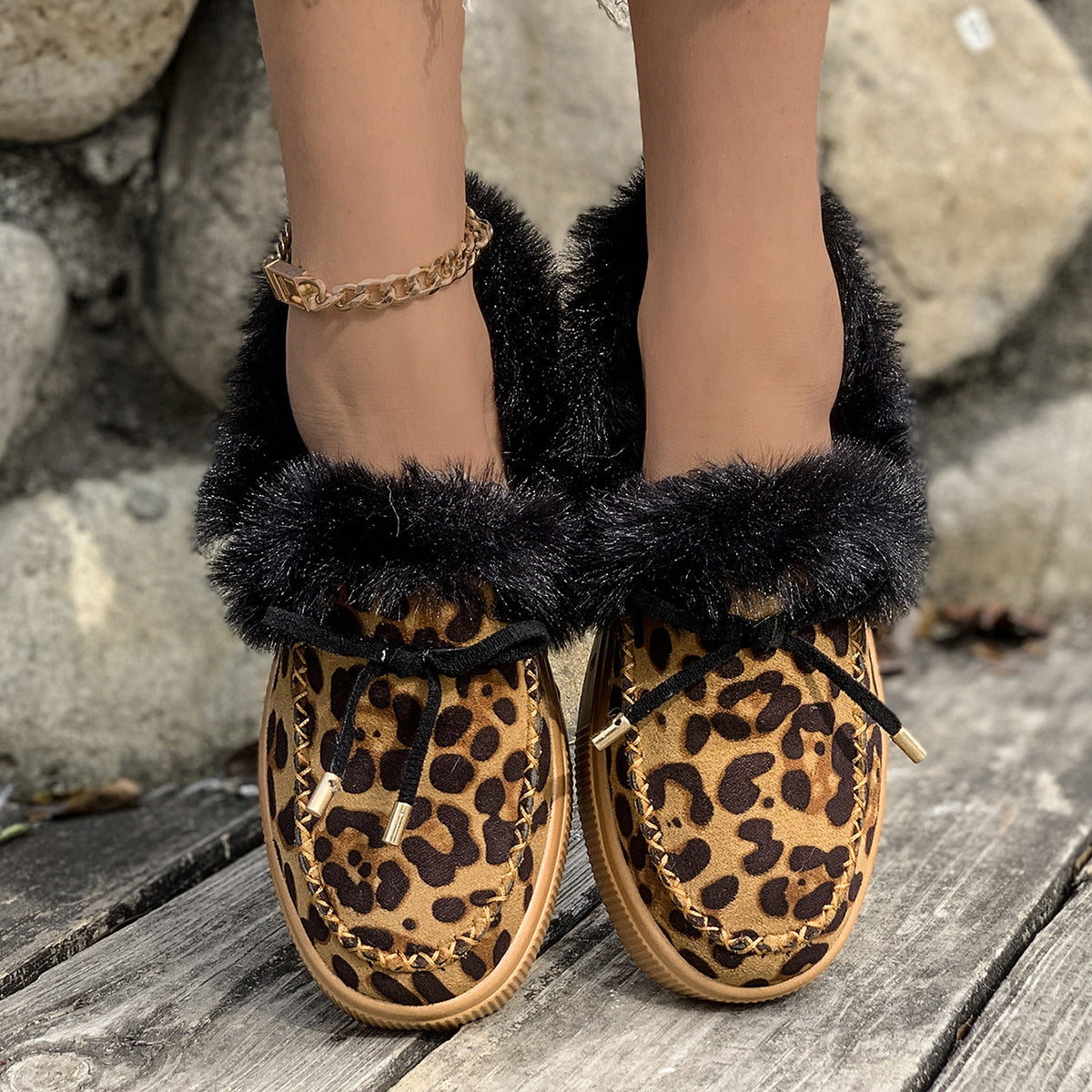 Zapatos de mujer de algodón cálidos con cabeza redonda y suela gruesa de terciopelo para invierno