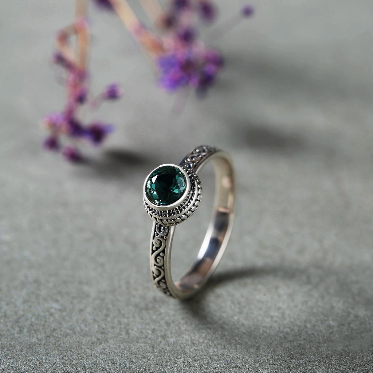 S925 Silver Vintage Ring Round Green Crystal Inlaid - Dazpy