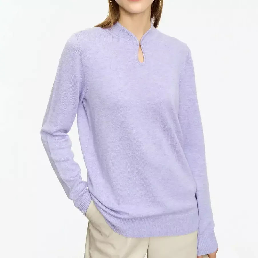 Minimalistischer Langarmpullover mit U-Kragen