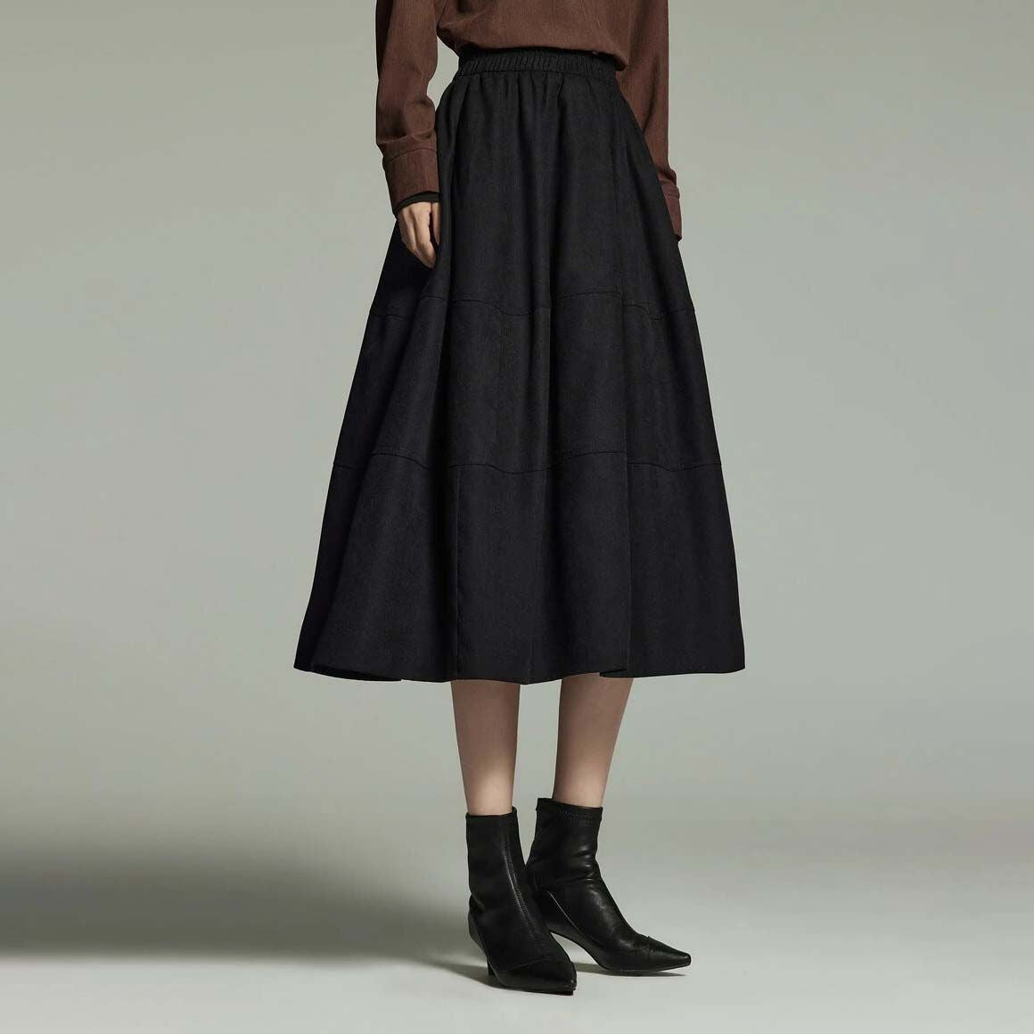 Mid-Length A-Line Pleated Skirt with Pockets