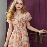 Vestido floral con cuello en V