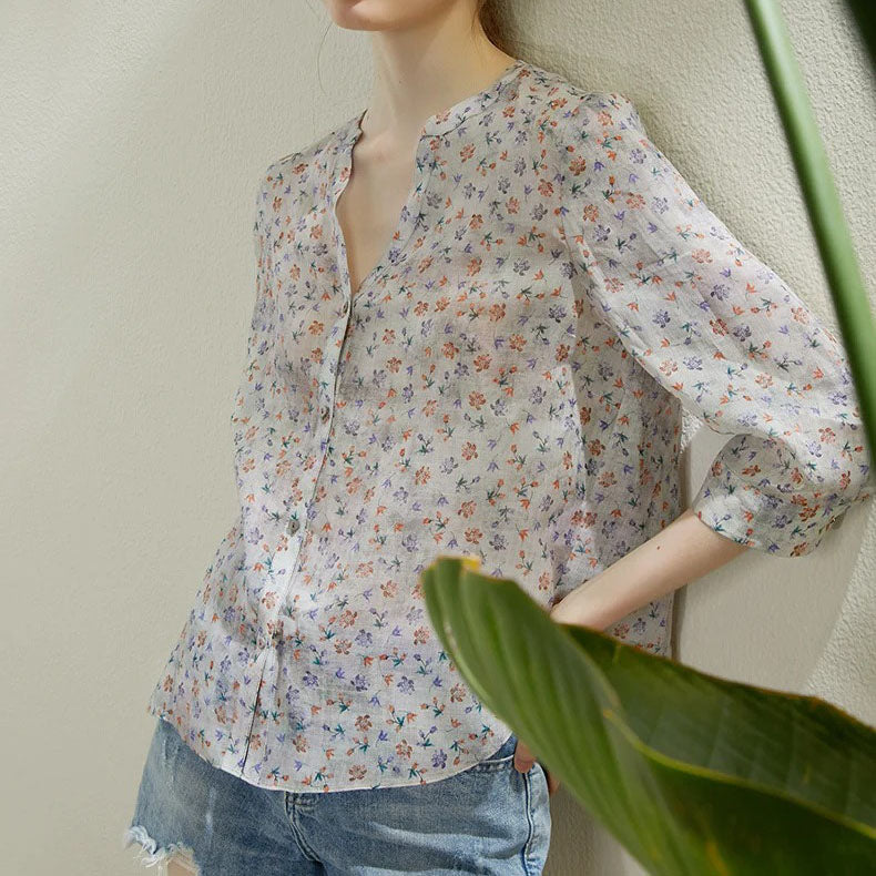 Bluse aus Ramie mit Frühlingsblüten