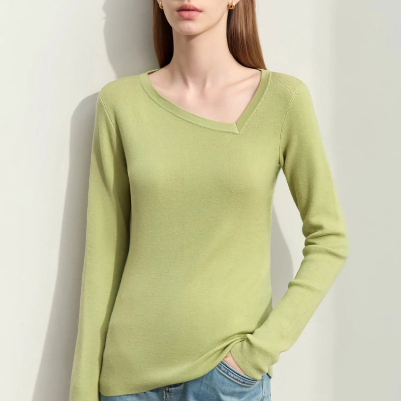 Herbstlicher asymmetrischer, diagonaler V-Ausschnitt-Slim-Pullover