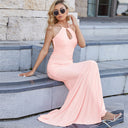 Vestido largo rosa de lentejuelas con tirantes y talle alto para mujer