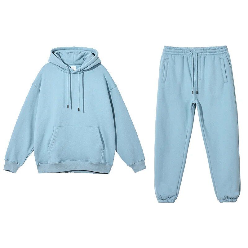 Gemütliches Set aus Fleece-Kapuzenpullover und Jogginghose