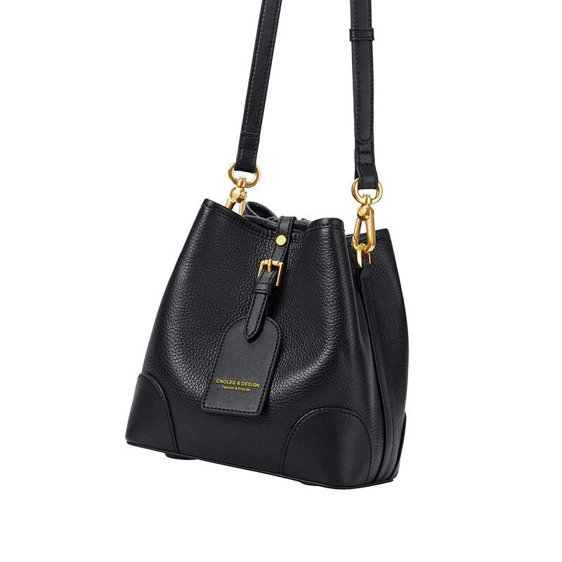 Bolso bombonera de piel elegante