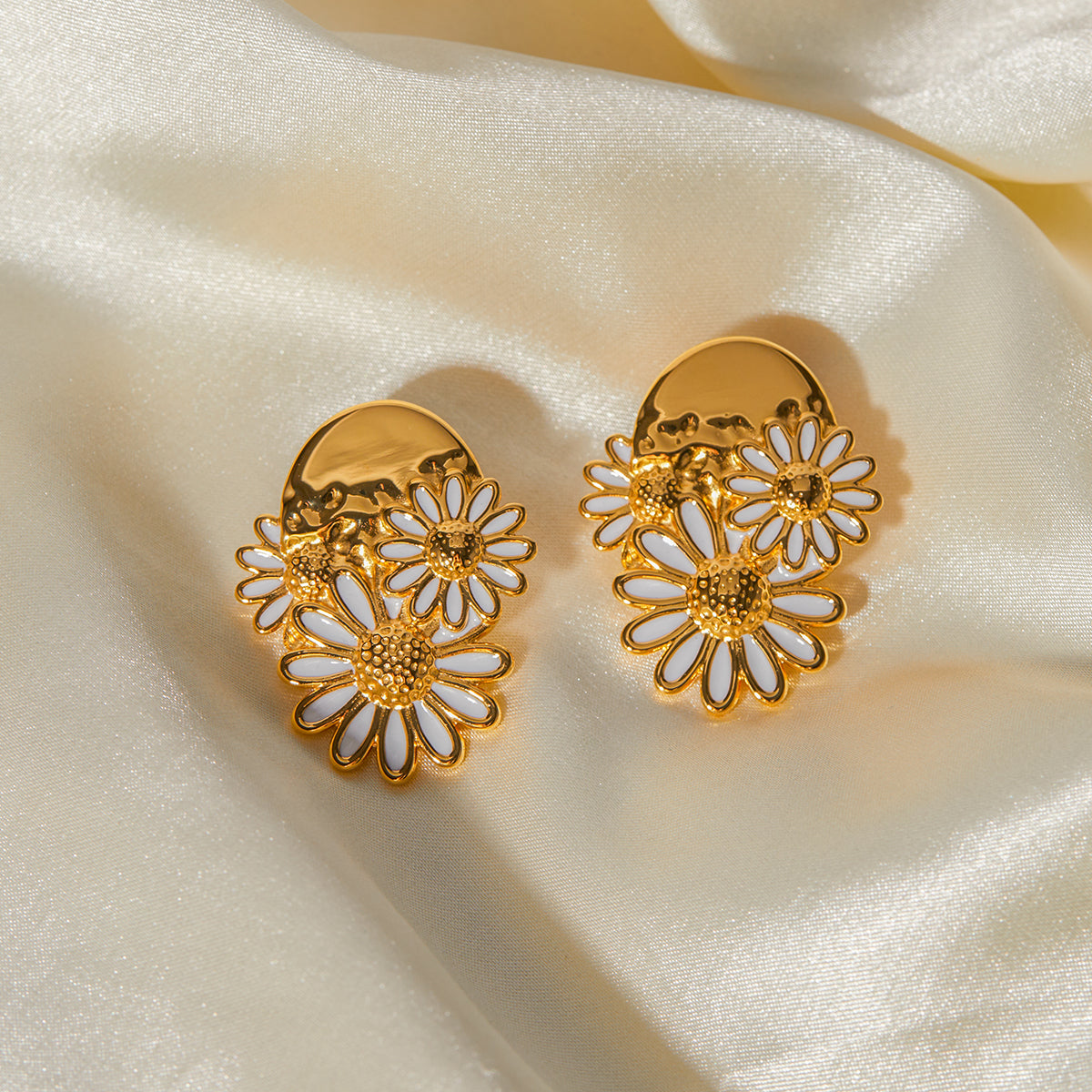 18K Gold Plated Daisy Stud Earrings in White Dripping Oil Finish