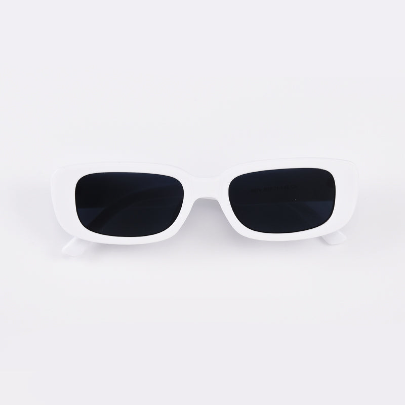 Gafas de sol rectangulares negras elegantes