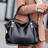 Casual Chic Schultertasche: Ihr stylischer Begleiter für jeden Tag