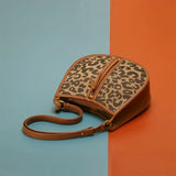 Bolso de hombro tipo sillín de leopardo