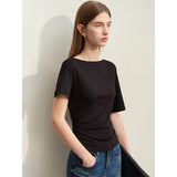 Camiseta minimalista asimétrica con cuello oblicuo para mujer