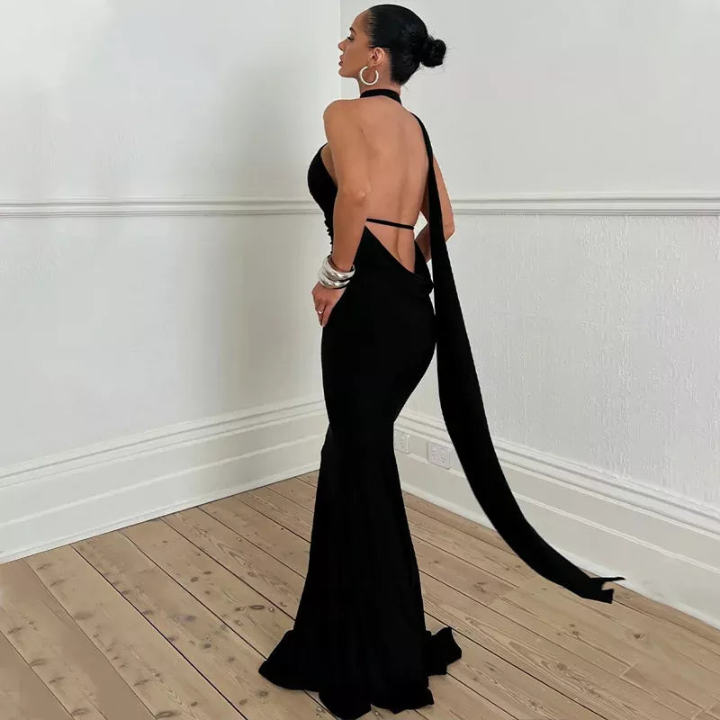 Townlike – Elegantes, langes Maxikleid mit schrägen Schultern