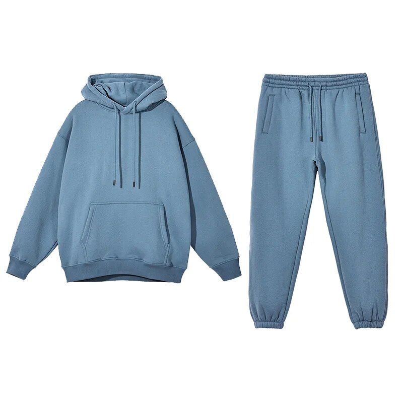 Gemütliches Set aus Fleece-Kapuzenpullover und Jogginghose