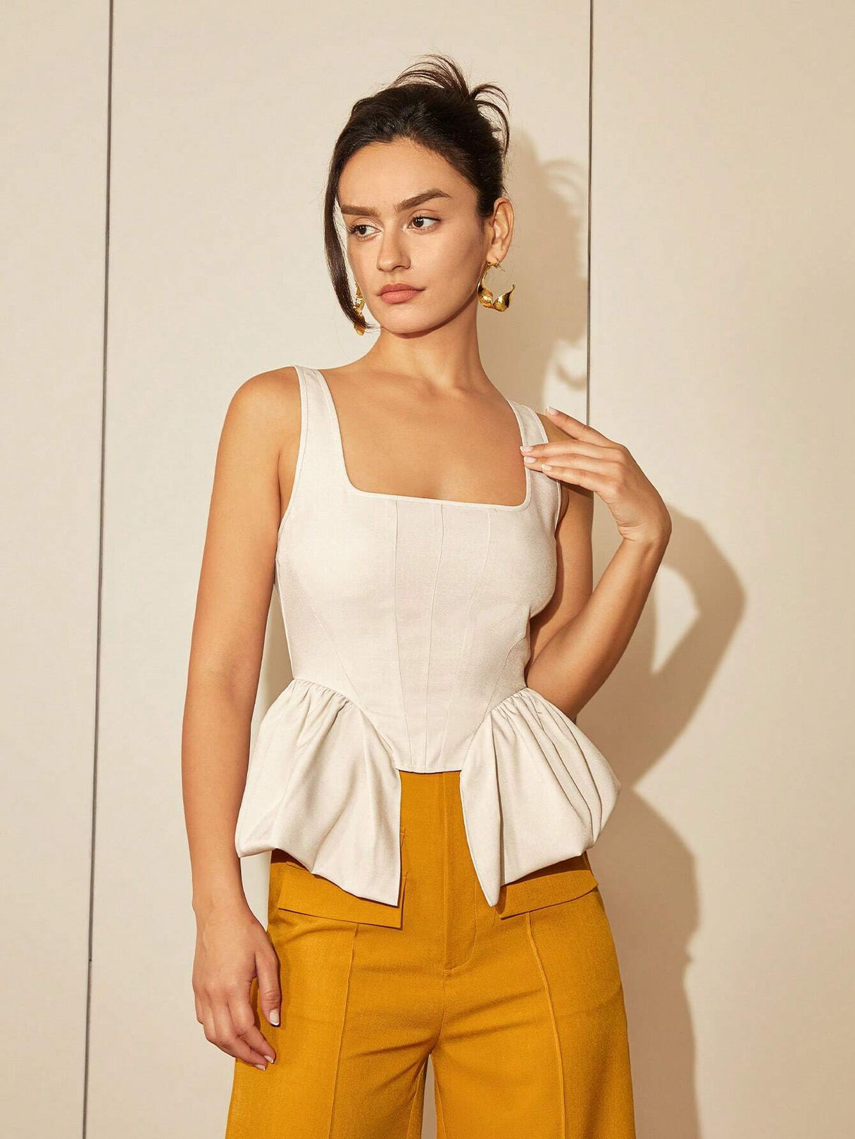 Chic Square Neck Asymmetrical Hem Top