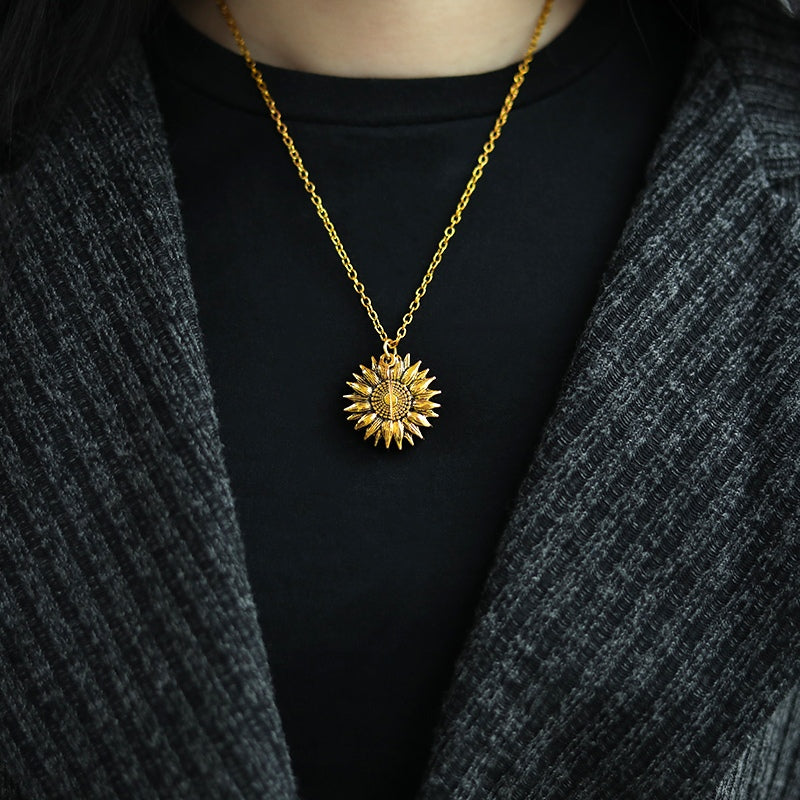 Collar con colgante de girasol