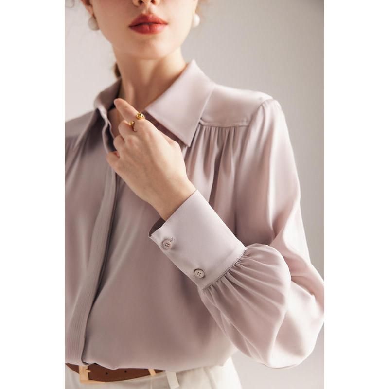 Elegante blusa de seda de manga larga para mujer