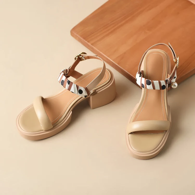 Sandalias elegantes con plataforma de cuero con punta abierta