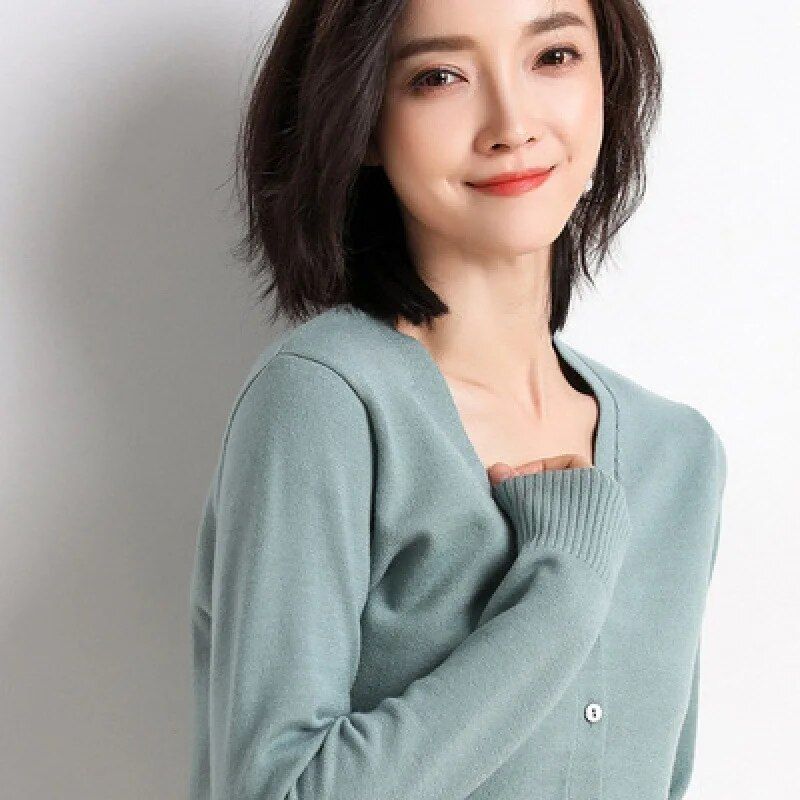 Chic V-Neck Single Breasted Cardigan