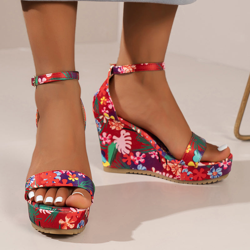 Sandalias de cuña con estampado de estilo bohemio