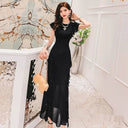 Vestido largo ajustado de poliéster con cintura de volantes