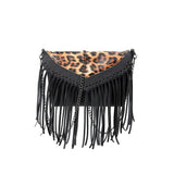 Bolso bandolera bohemio con estampado animal y flecos con borlas