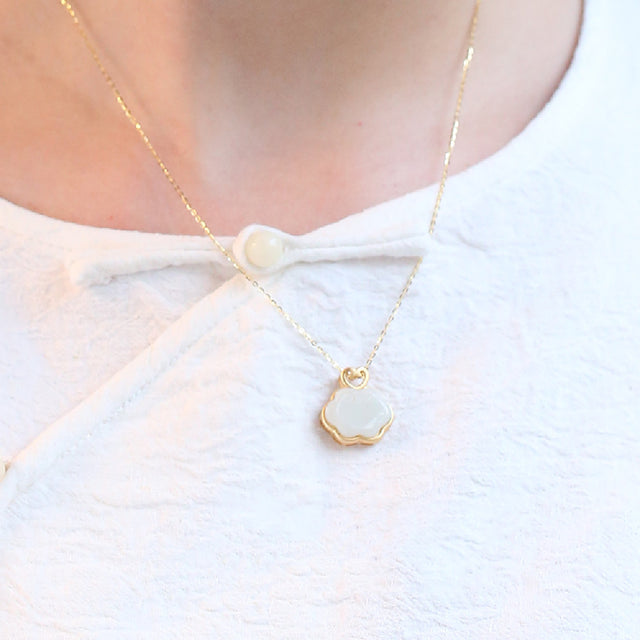 The New Hotan White Jade Necklace - Dazpy