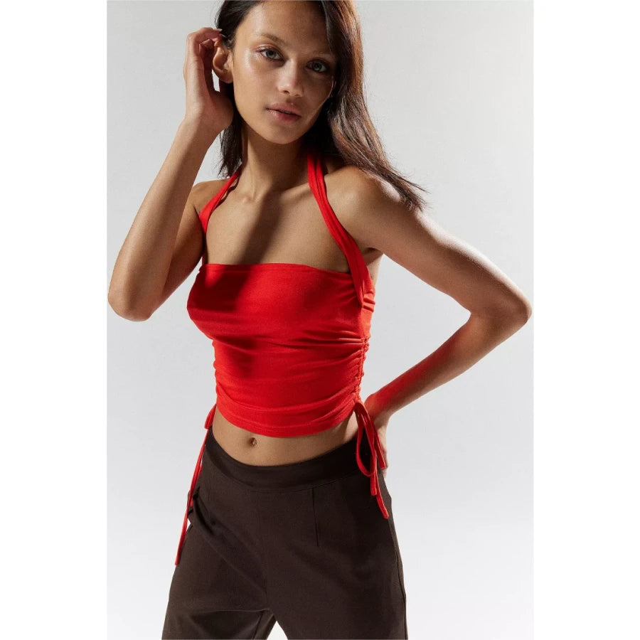 Top corto con cuello halter rojo sin mangas