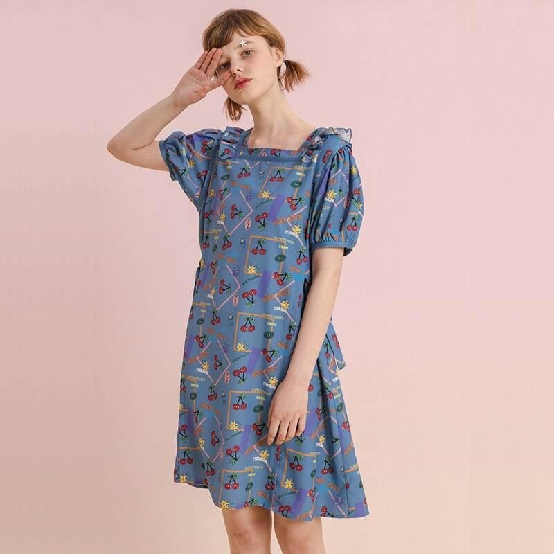 Knielanges Sommerkleid aus Chiffon mit Puffärmeln und Früchte-Print