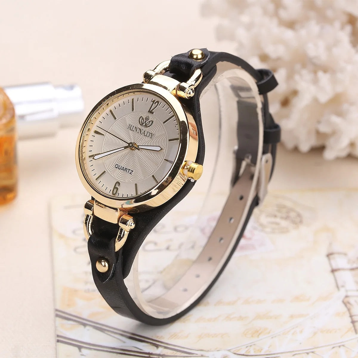 Elegante reloj de cuarzo con correa de cuero para mujer: reloj de pulsera elegante e informal para el día a día