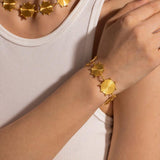 Pulsera estilo palacio retro de acero inoxidable bañada en oro de 18 quilates