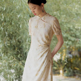 Cheongsam-Kleid mit Blumenstickerei