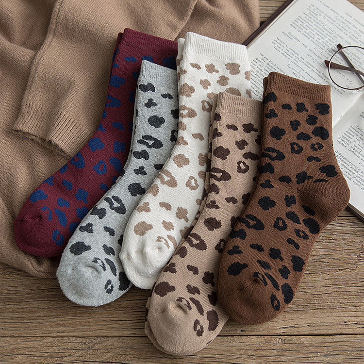 Warme Damen-Socken aus Baumwollfrottee mit geflecktem Leopardenmuster