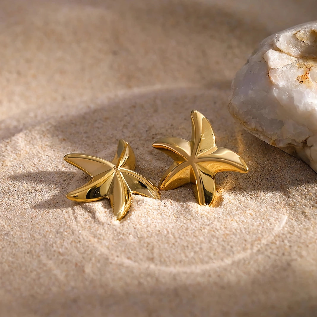 Exquisitos pendientes de estrella de mar de pentagrama geométrico de acero inoxidable de 18 quilates