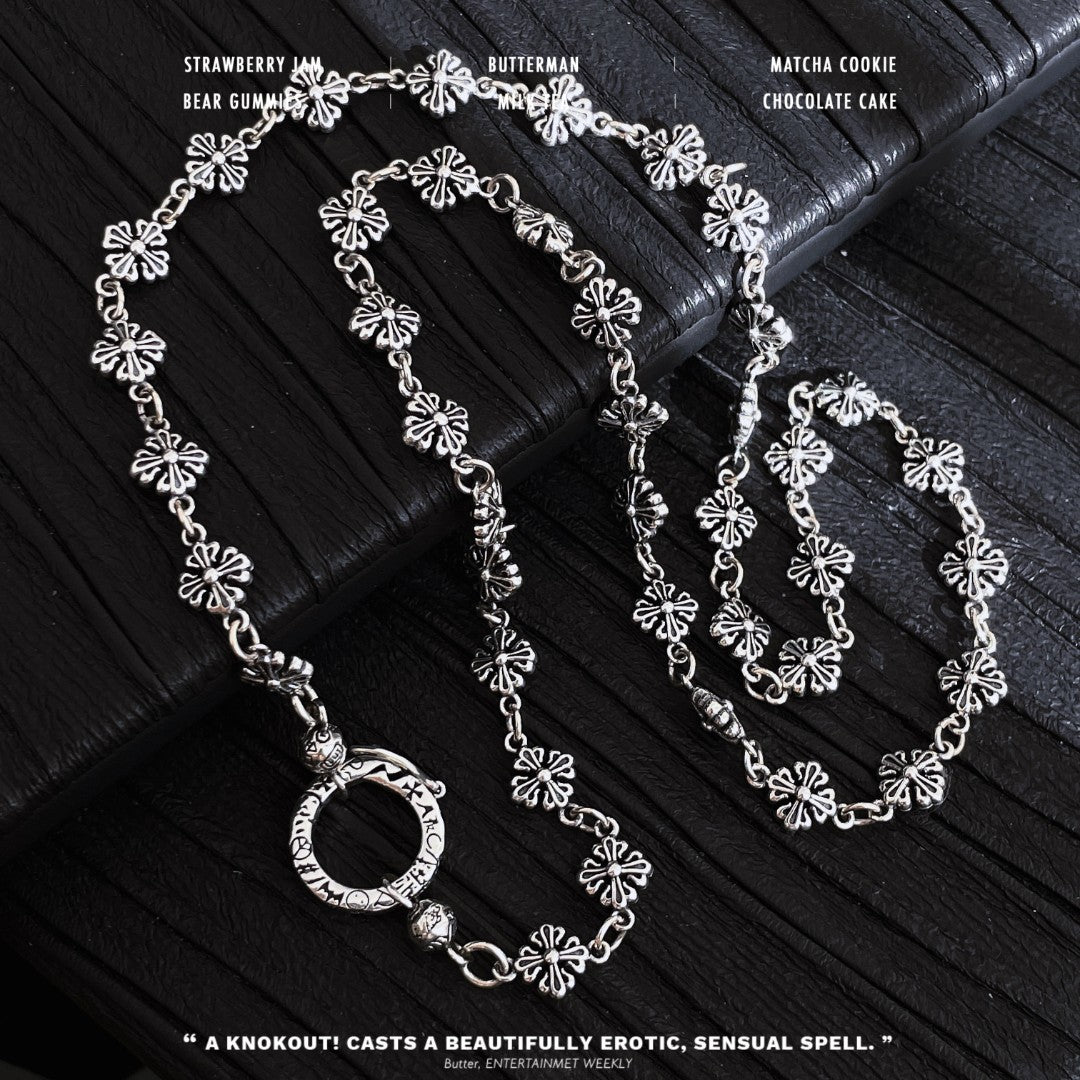 S925 Silver Graffiti Round Buckle Cross Flower Necklace - Dazpy