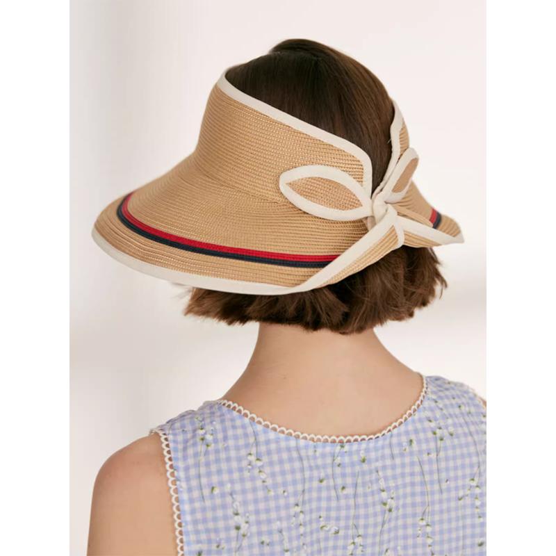 Gorra con visera de rafia de verano