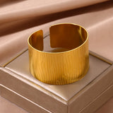 Trendy goldenes Edelstahl-Armband