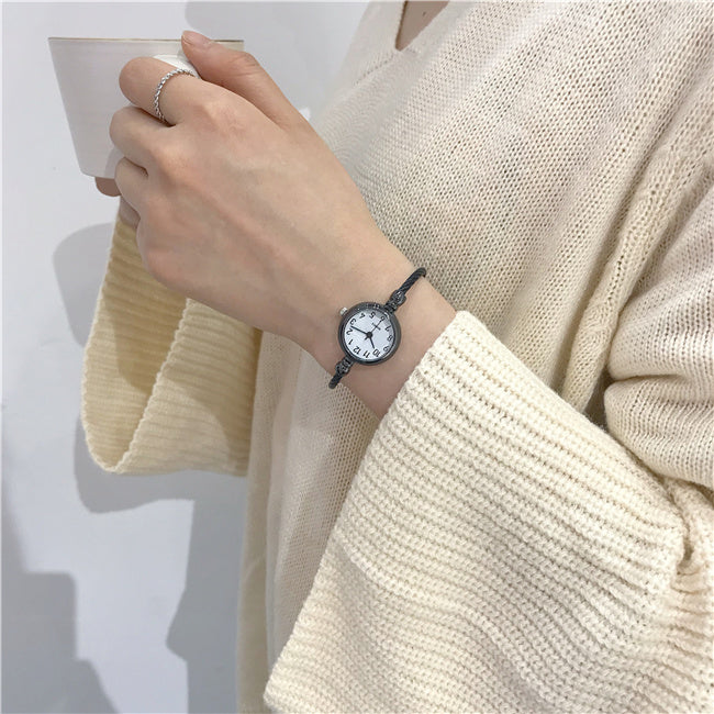 Women's Simple Fashion Bracelet Waterproof Watch - Dazpy