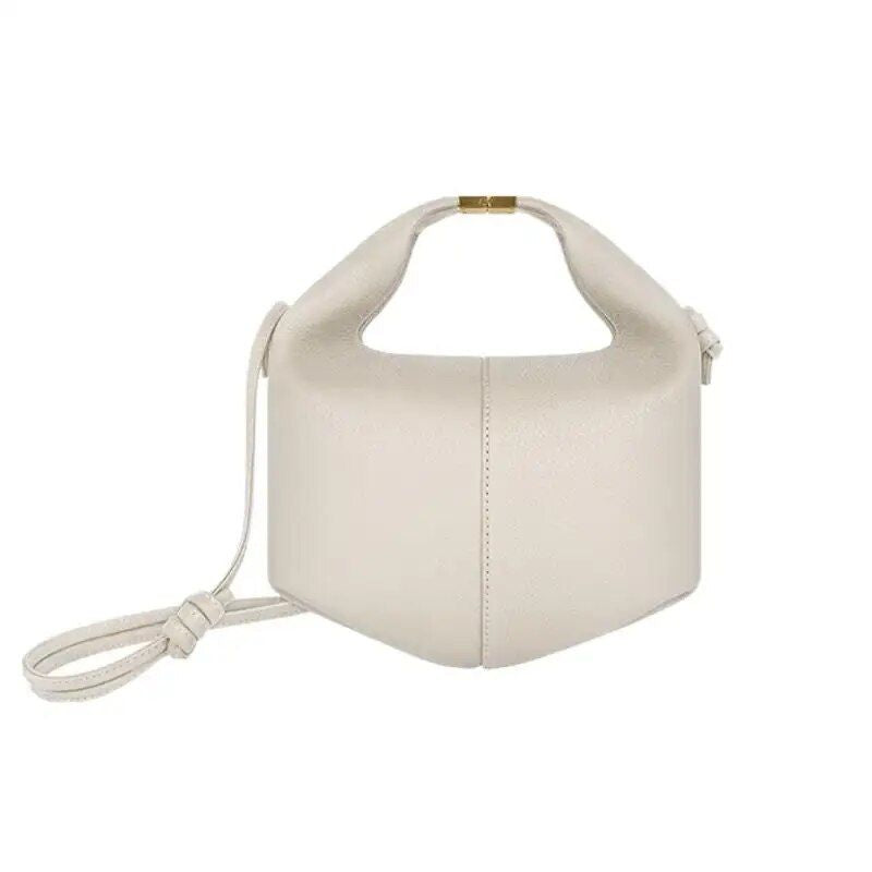 Bolso tote de cuero con forma de bola de masa