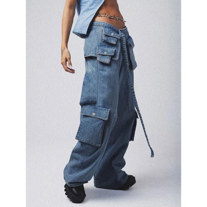 High-Waist-Baggy-Jeans mit geschnürten Cargo-Taschen