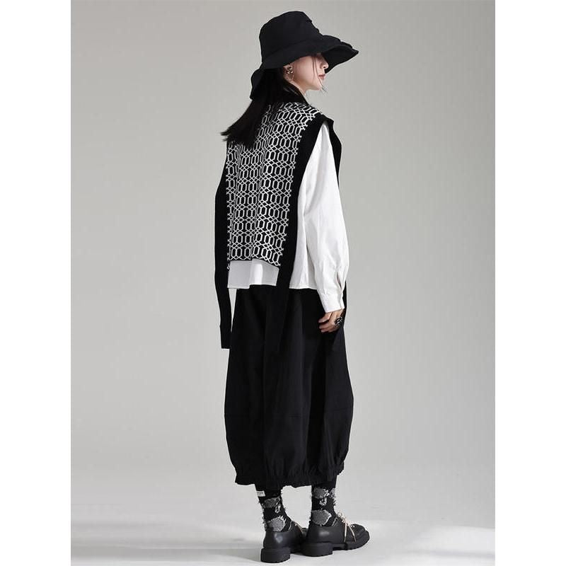 Black Irregular Pattern Knitting Vintage Vest