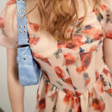 Vestido floral con cuello en V