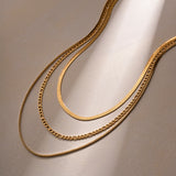 Collar De Serpiente Plana De Acero Chapado En Oro De 18 Quilates