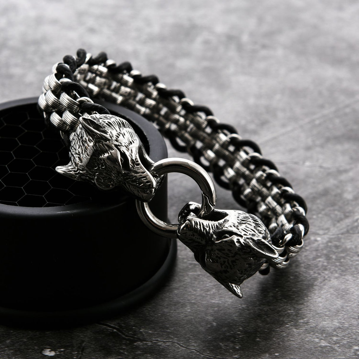 European And American Punk Stainless Steel Double Wolf Head Buckle Woven Men's Bracelet - Dazpy