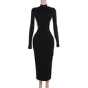 Vestido largo negro entallado de cuello alto y espalda descubierta para mujer