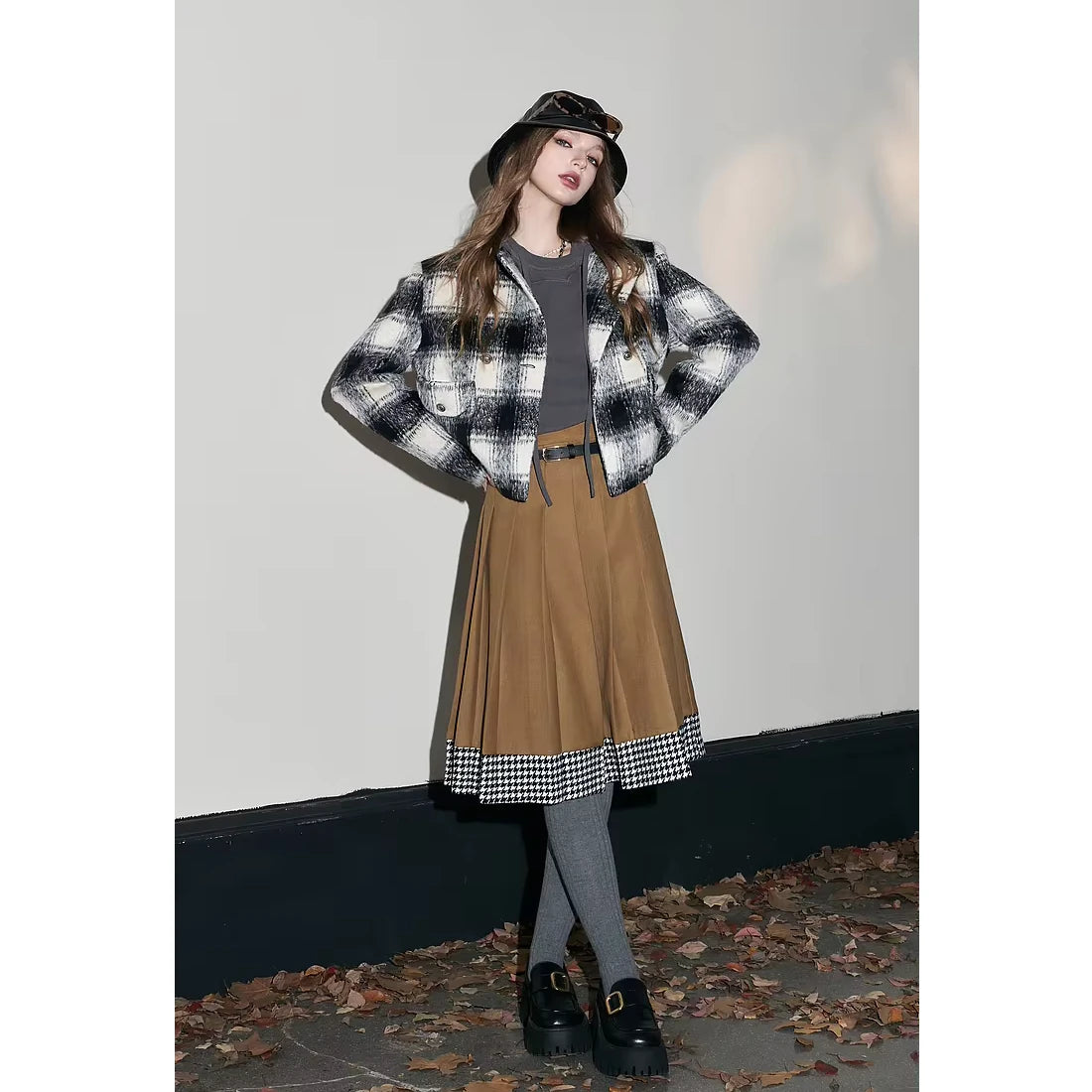 Elegant Mid-Length Plaid Skirt with Free Belt