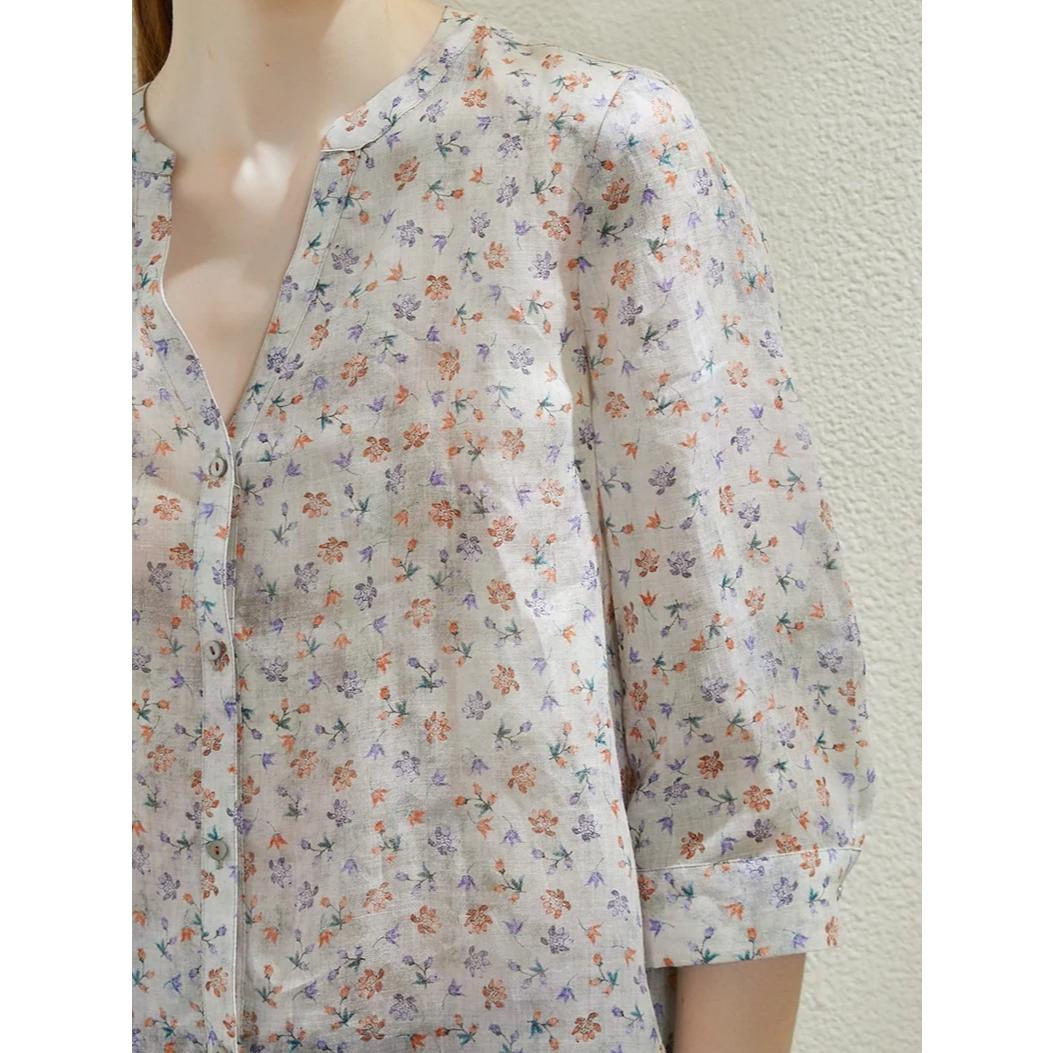 Blusa de ramio con flores de primavera