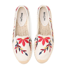 Fisherman embroidered cloth shoes