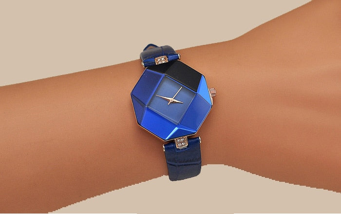 Women's Quartz Watch with Leather Band - Dazpy