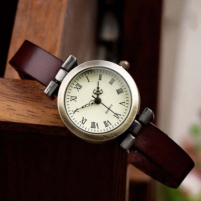 Women's Classic Vintage Style Watch - Dazpy